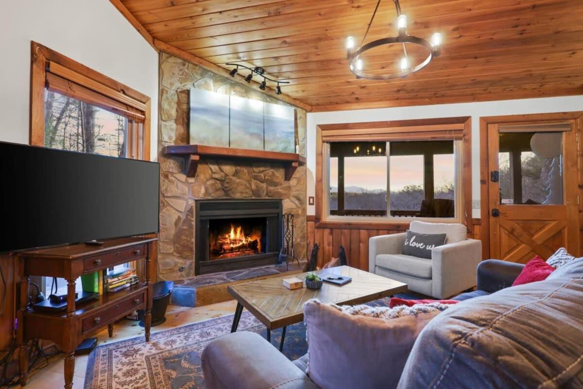 Mountain Views Hot Tub Firepit Close To Town Blue Ridge Exteriér fotografie